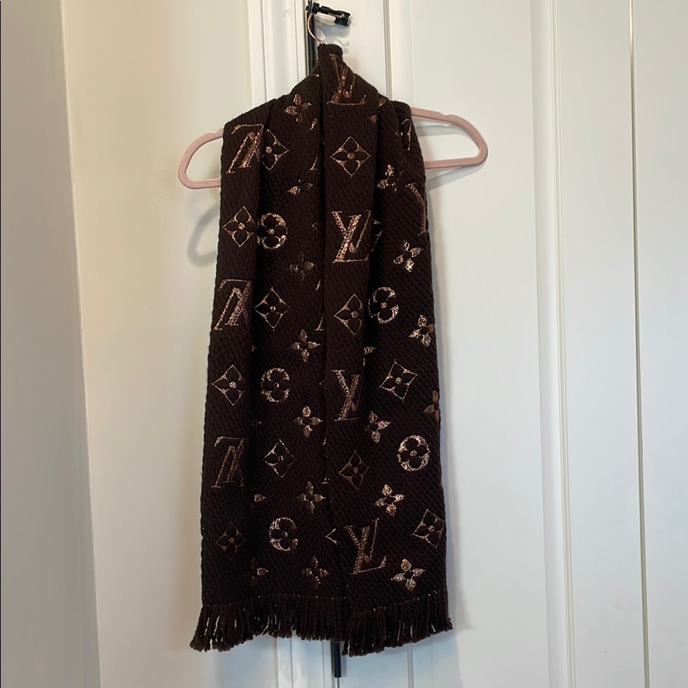 Louis Vuitton Logonania Shine Scarf
